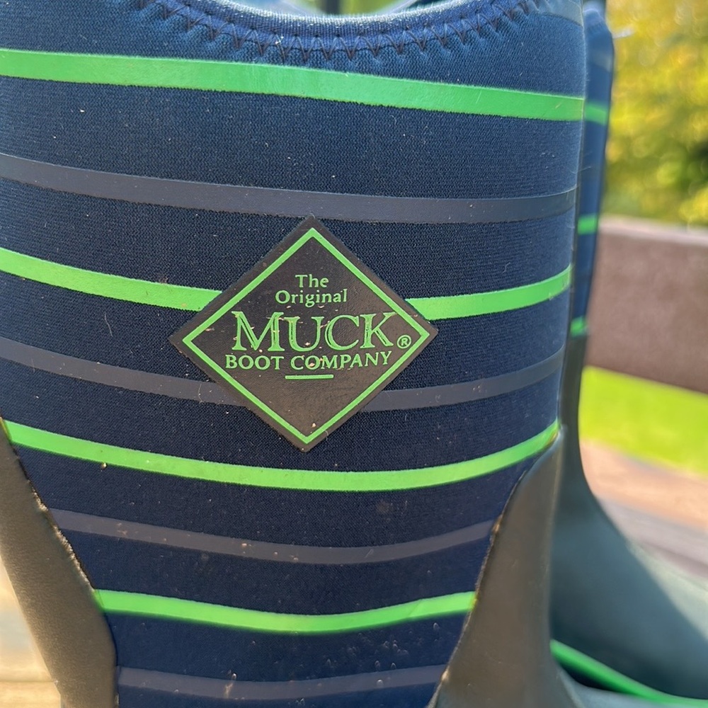 Original Muck Boot Co - EUC Hale youth size 6 boot